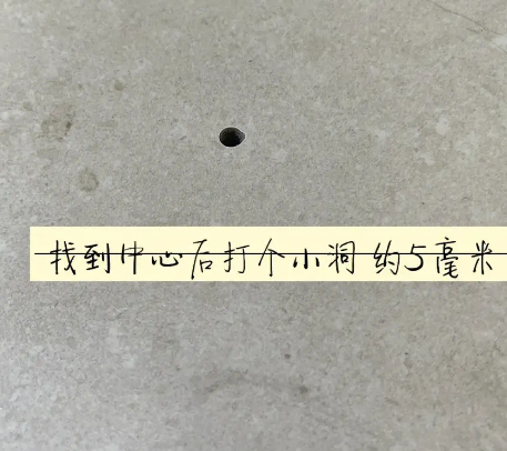 永嘉瓷砖空鼓维修公司专业解答在瓷砖铺贴过程中，如果砂料搅拌不均匀，将会带来以下问题